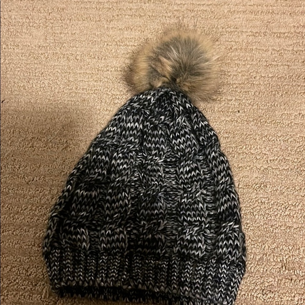Knitted Pom Pom beanie